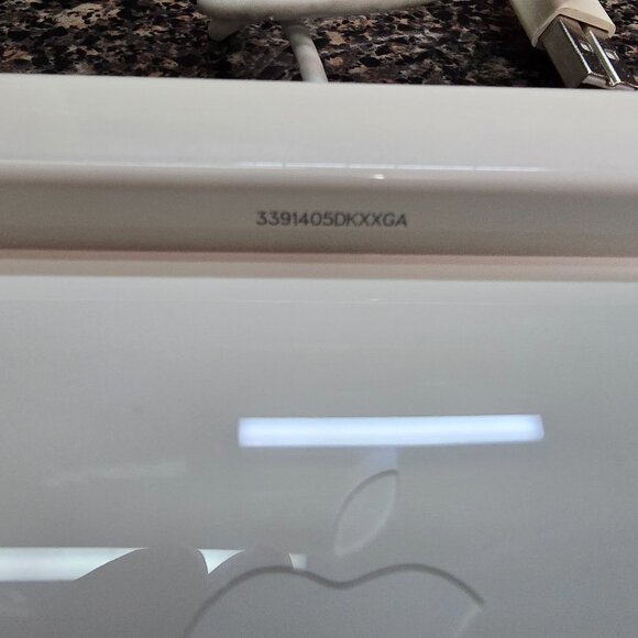 Apple USB A1243 Wired Keyboard with Numeric Keypad with 2 Additional USB Ports - Picture 5 of 9